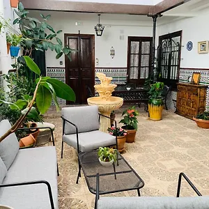 https://apartamentos-la-casa-del-azafran.es-andalucia.com