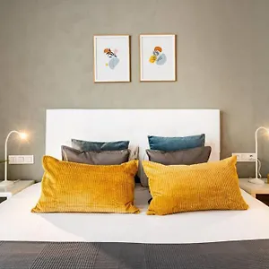 lodging-apartments-monumumental-free-parking.topbarcelonahotels.com/